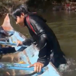 Poncho swimming